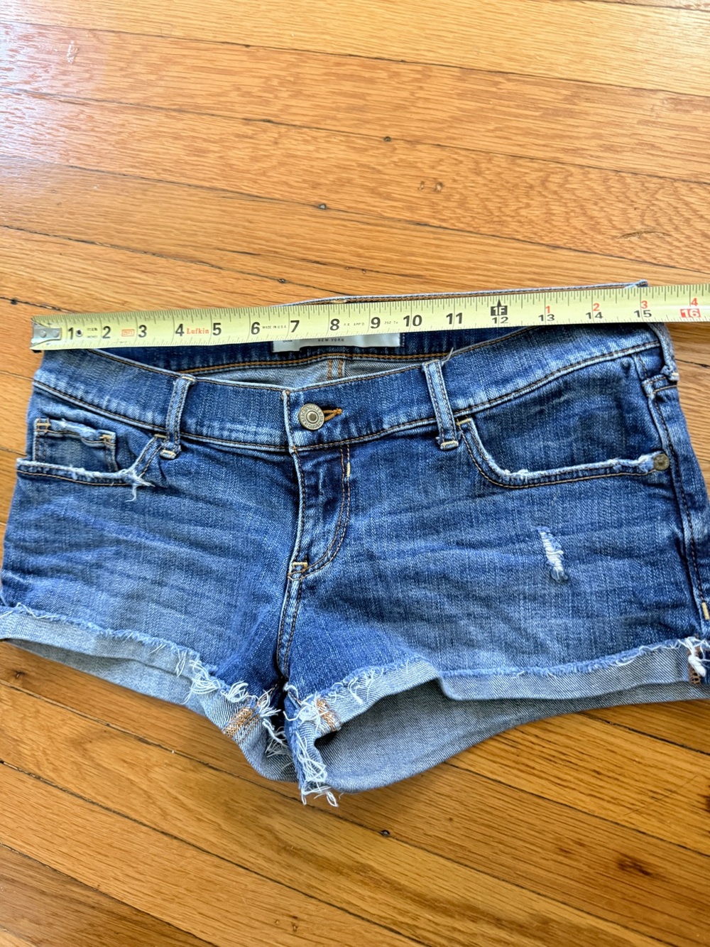 Abercrombie & Fitch Y2K Low Rise Daisy Duke Distressed Cuffed Denim Shorts 27/4 - Picture 5 of 9